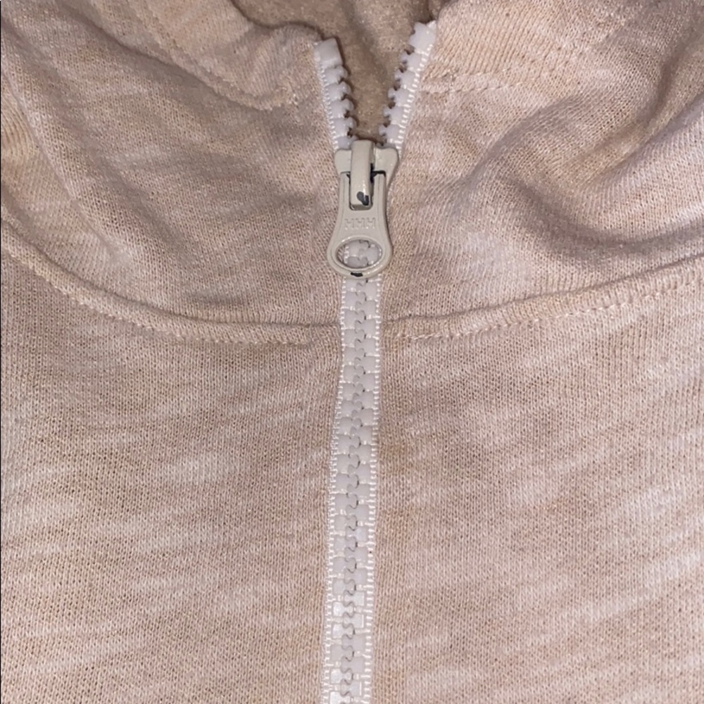 A jacket - Picture 4 of 5